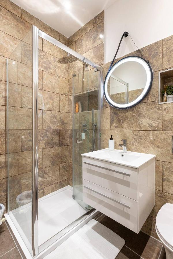 شقة Cozy Flat In The Heart Of لندن المظهر الخارجي الصورة